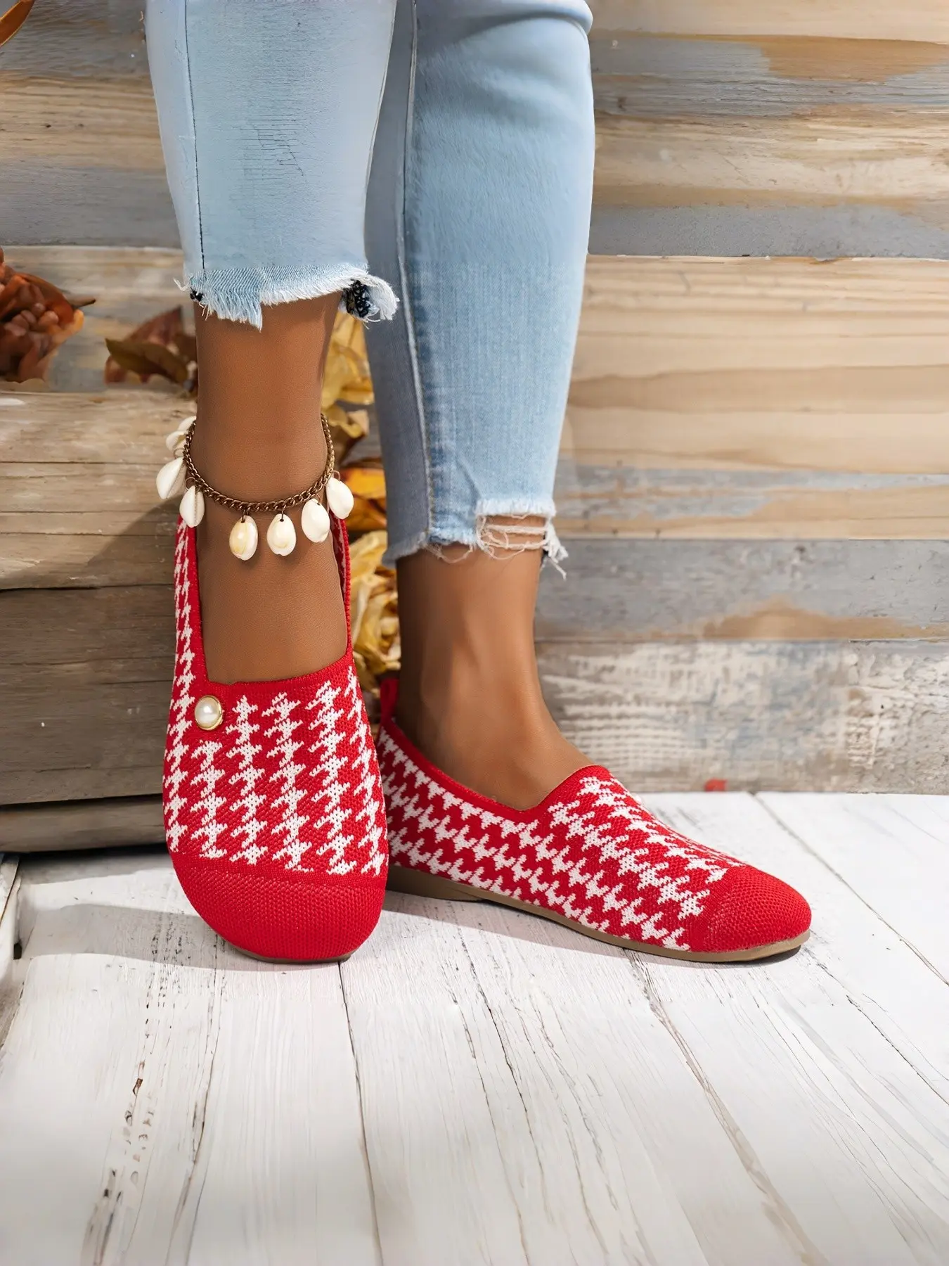 Women's Loafer Shoes Round Toe Flat Sole Comfortable Breathable Casual Slip On Style Shoe with Pearl Accent, Stylish Low-Top Fashion Footwear, Walking Shoes