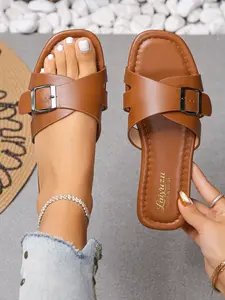 New Flat Sole Sandals Breathable Hollow Out Design Soft Bottom Non-Slip Comfortable Adjustable Buckle Fashion Letter Print