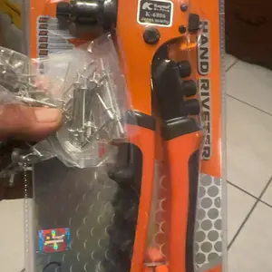 Manual Rivet Gun Kit, 80pcs/set Rivet Nuts & 4 Counts Rivet Heads, Professional Car Repair Tool for Metal, Plastic & Leather Hardware Industrial Heavy Duty Portable