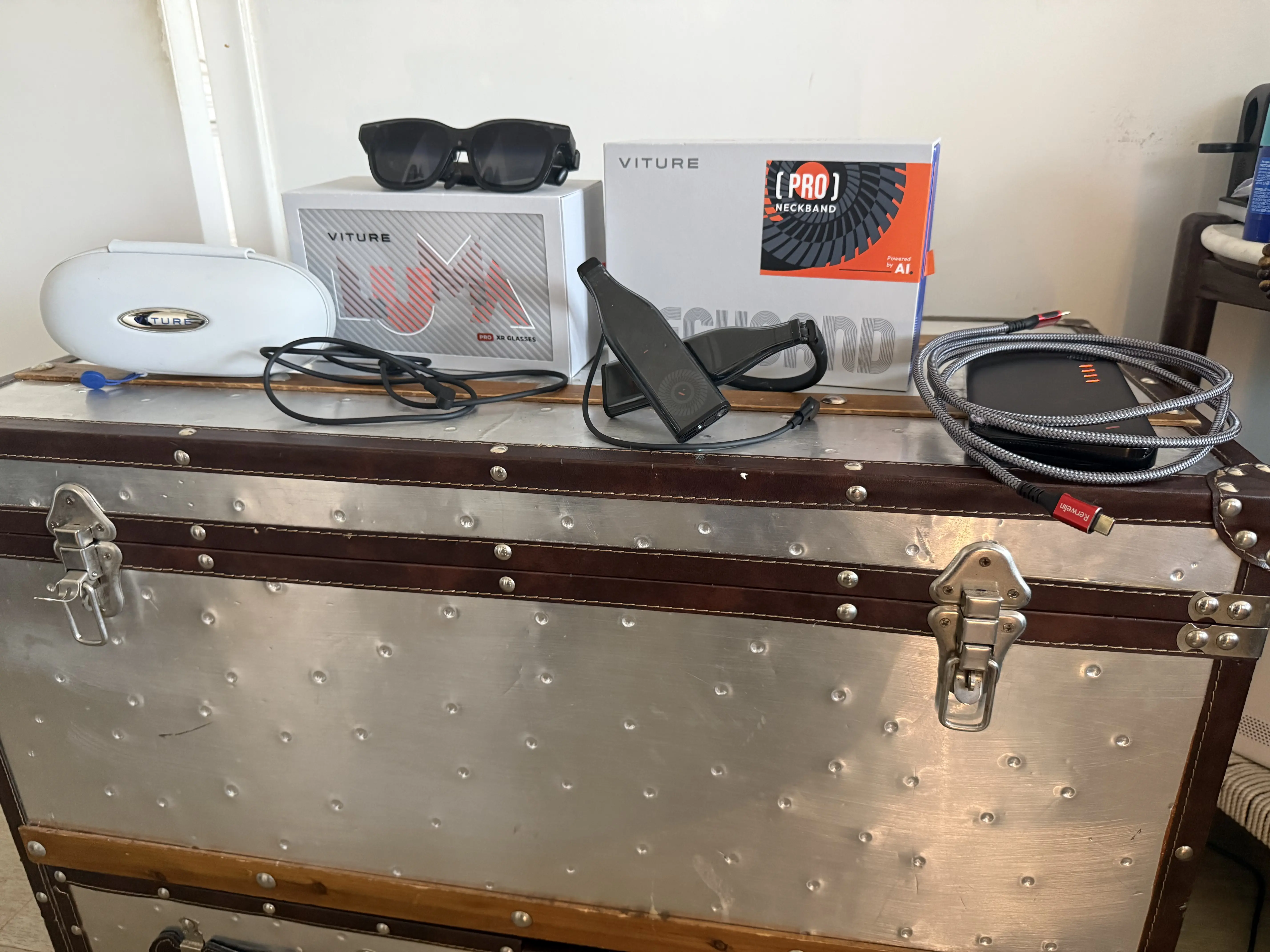 VITURE LUMA Pro XR Wearable Smart Glasses with Enhanced Neckband and Portable Mobile Dock Vr Smartphone