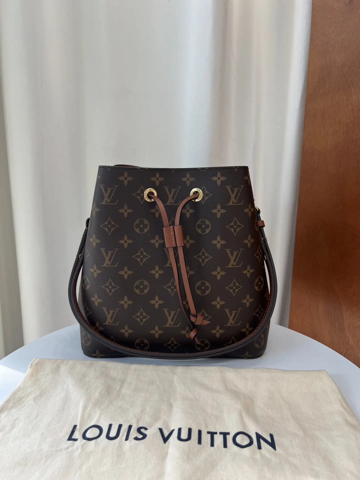 Pre-owned Louis Vuitton Coated Canvas Crossbody Bags Luxury Neonoe Monogram Canvas and Leather