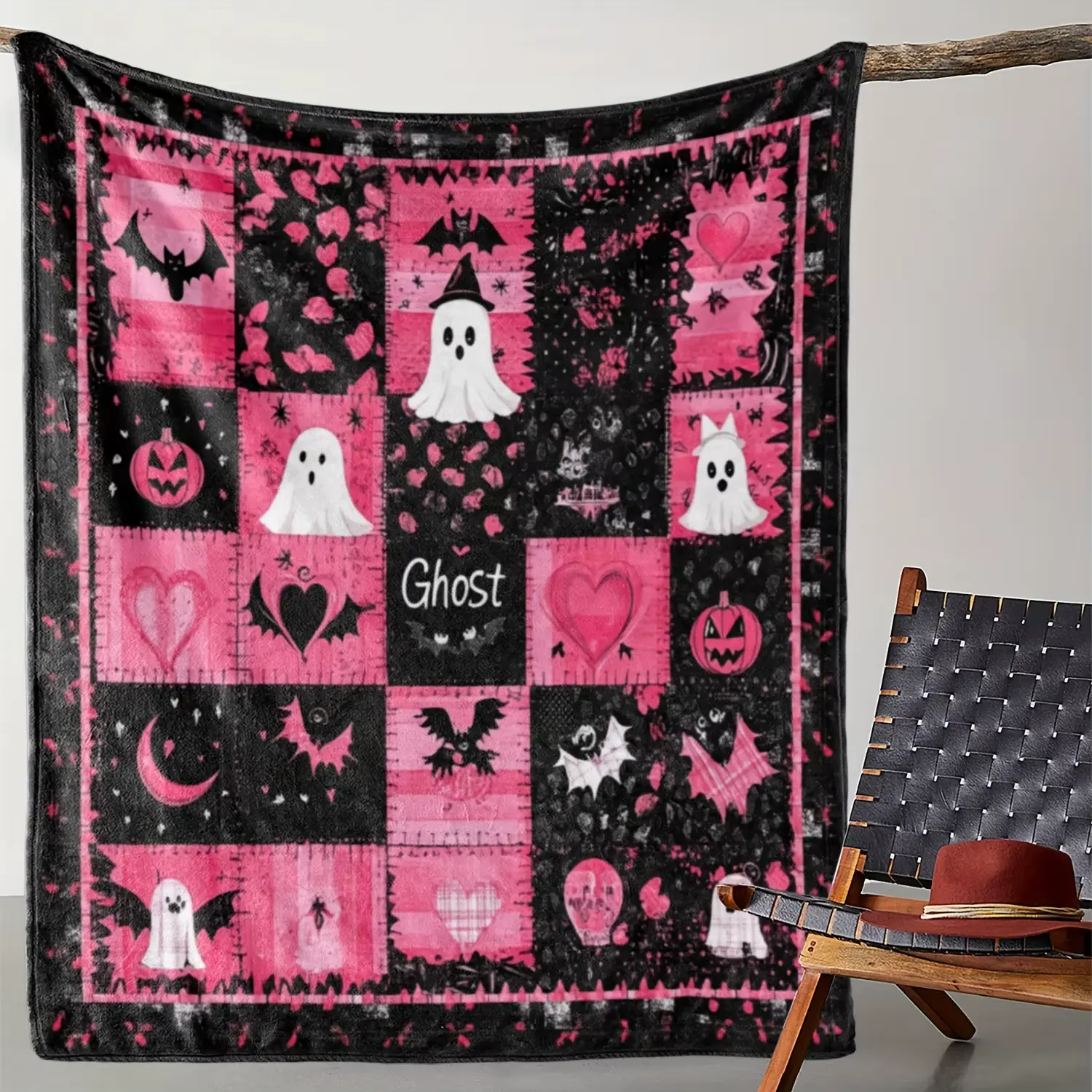 Cozy Flannel Halloween Bat Print Blanket - Soft Texture, Spooky Vibe Warm Throw for Couch, Car, Throw Over Bed - All Seasons Versatile Bedding for Any Setting