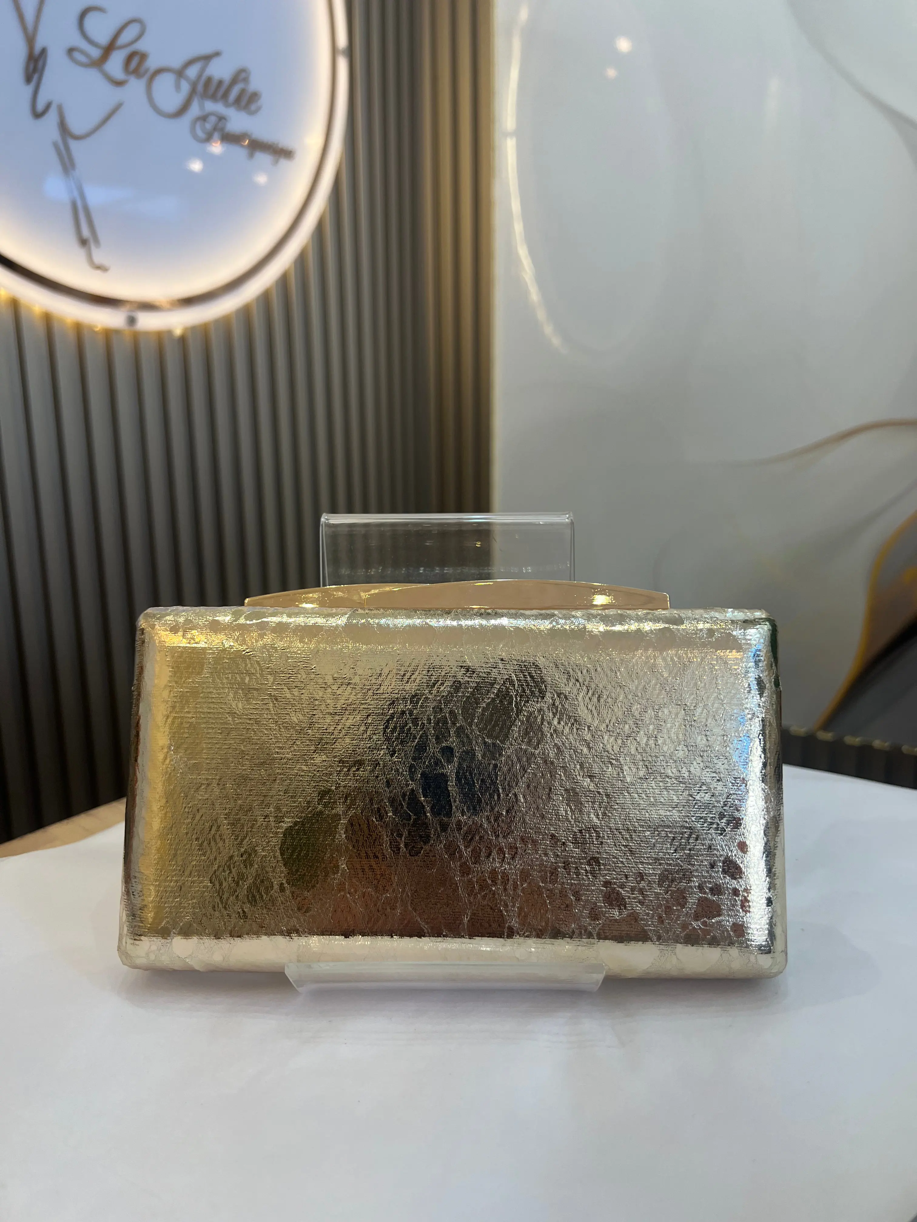 Metallic Clutch