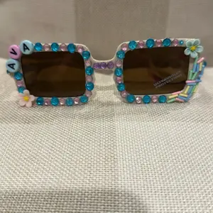 Customized Bedazzled Fashion Sunglasses, Stylish UV-Protective Eyewear for Daily Wear