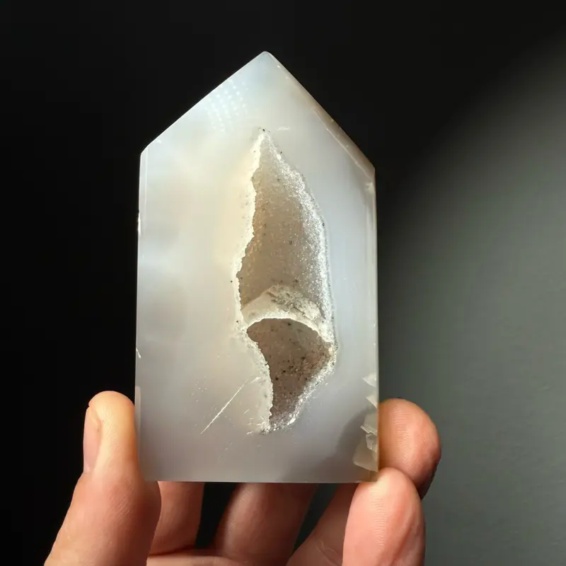 Natural Brazilian Druzy Agate Crystal Tower – White Agate Geode Point with Sparkling Druzy Cavity