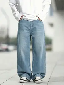 Men's Loose Wide-Leg Plain Jeans. Light blue washed denim material, simple and fashionable jeans, suitable for young men's daily and weekend wear, ideal as a gift for boyfriends or husbands.