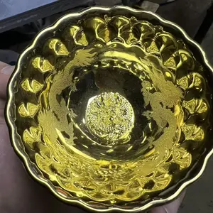 The owner of Jianzhan's Golden Dragon Cup is handmade