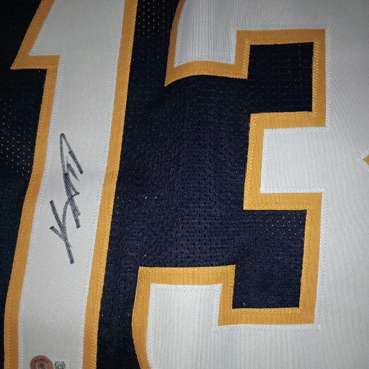 Kennan Allan signed jersey authenticated Beckett