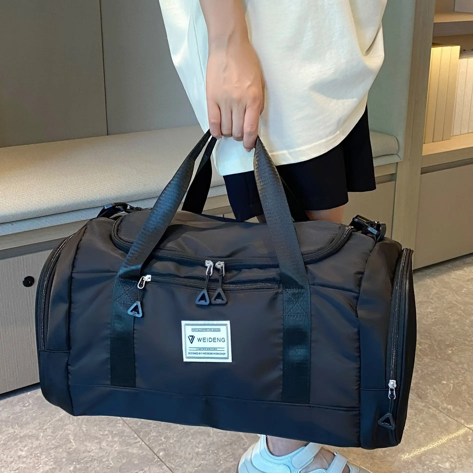 [Durable Gym Duffel] Durable Large Capacity Men's Gym & Travel Duffel Bag | Oxford Fabric with Adjustable Shoulder Straps, Multiple Compartments, and Secure Zipper Closure for Gym, Short Trips, and Daily Use