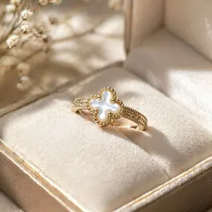 Fashion ring