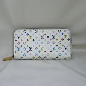 Pre-owned Louis Vuitton Zippy Wallet Monogram Multicolor White by Takashi Murakami Pre Owned, Excellent Condition, Discontinued Rare Piece monica