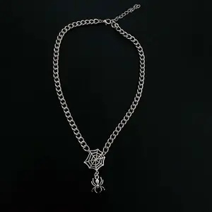 Niche punk spider and spider web necklace personality street fashion cool dark couple accessories