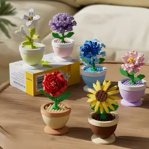 6pcs/set Mini Building Block Planters Artificial Potted Flower | Sunflowers, Roses, Hydrangeas | DIY Assembly Toys | Home Desk Decorations Decorative Desk Plant | Gift Suitable for Children and Adults |