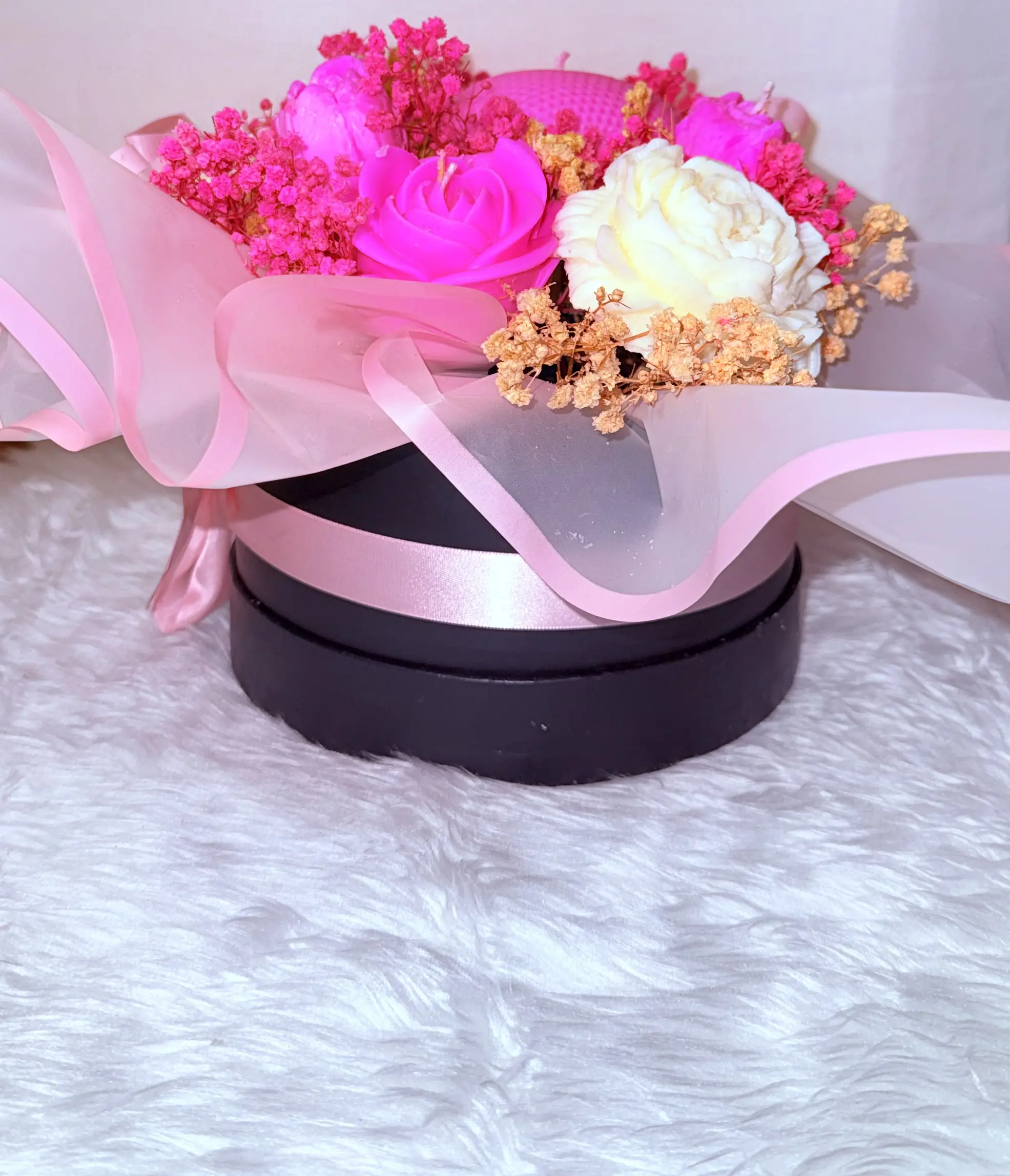 Strawberry Scented Flower Candle Bouquet | Romantic Gift Box | Handmade Soy Wax Candle