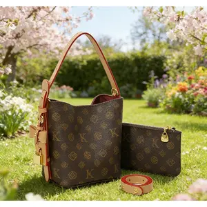 Women's Fashion Printed Bucket Crossbody Bag, Gold-Tone Lock Charm, Detachable Coin Purse, Red Stitching & Plush Lining, Adjustable Shoulder Strap & Top Handle, Versatile Commute Bag