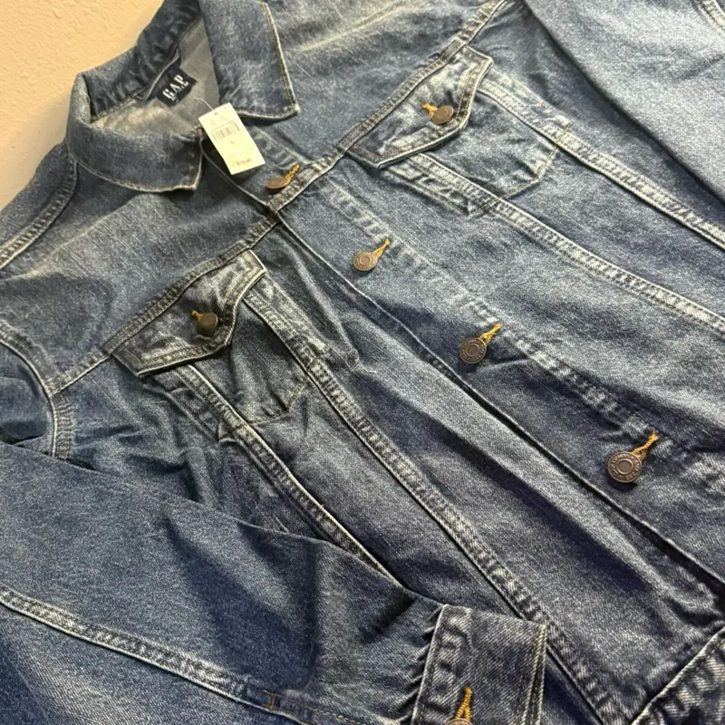 GAP Jean jacket size Large