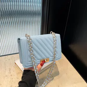 Fashionable New Solid Color PU Embossed Shoulder Bag, Street Commuting Crossbody Bag, Minimalist Women's Chain Small Square Handbag