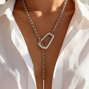1pc Fashionable Unique Silver Metal Thick Chain Geometric Hollow Square Ring Adjustable Choker Necklace, Punk Creative Exaggerated Open Geometric Square Clasp Anti-Slip Metal Long Necklace, Suitable For Women's Daily, Vacation, Party Wear