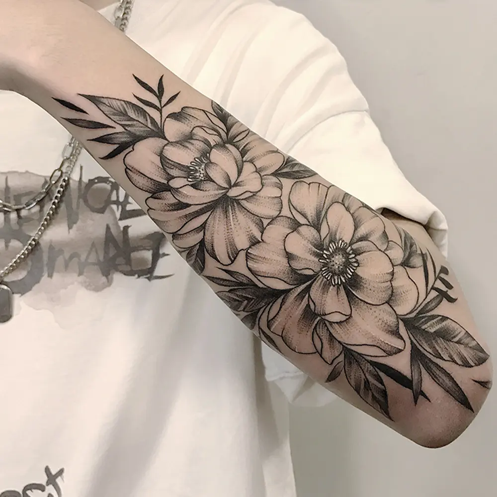4 herbal tattoo stickers, including 4 floral element styles, last for 7-15 days, waterproof and friction-resistant, the effect is real, suitable for people who are afraid of pain and do not want to get tattoos