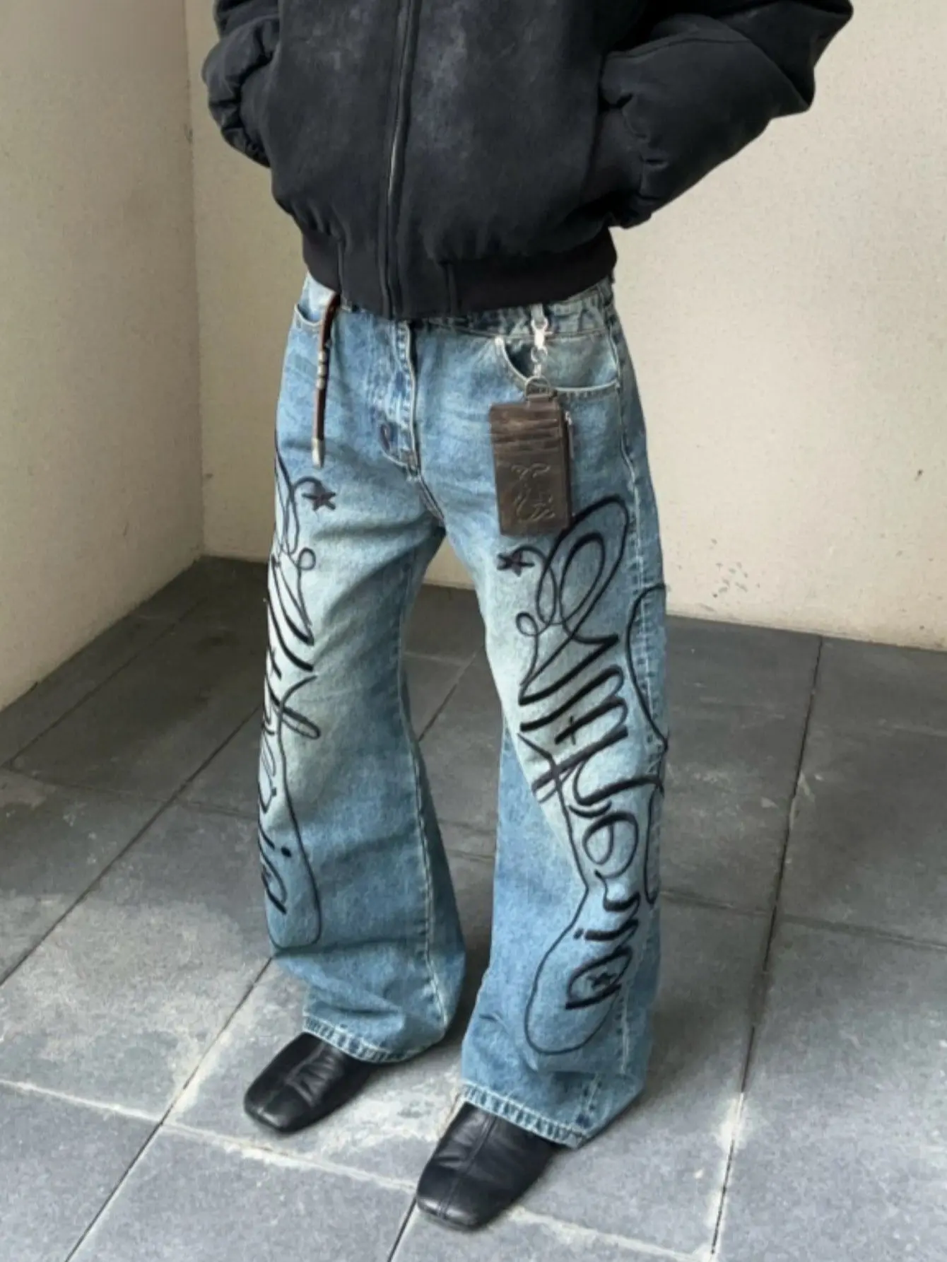 Women's Wide Leg Jeans for Petite Frames, Everyday Jean Style for Travel and City Looks