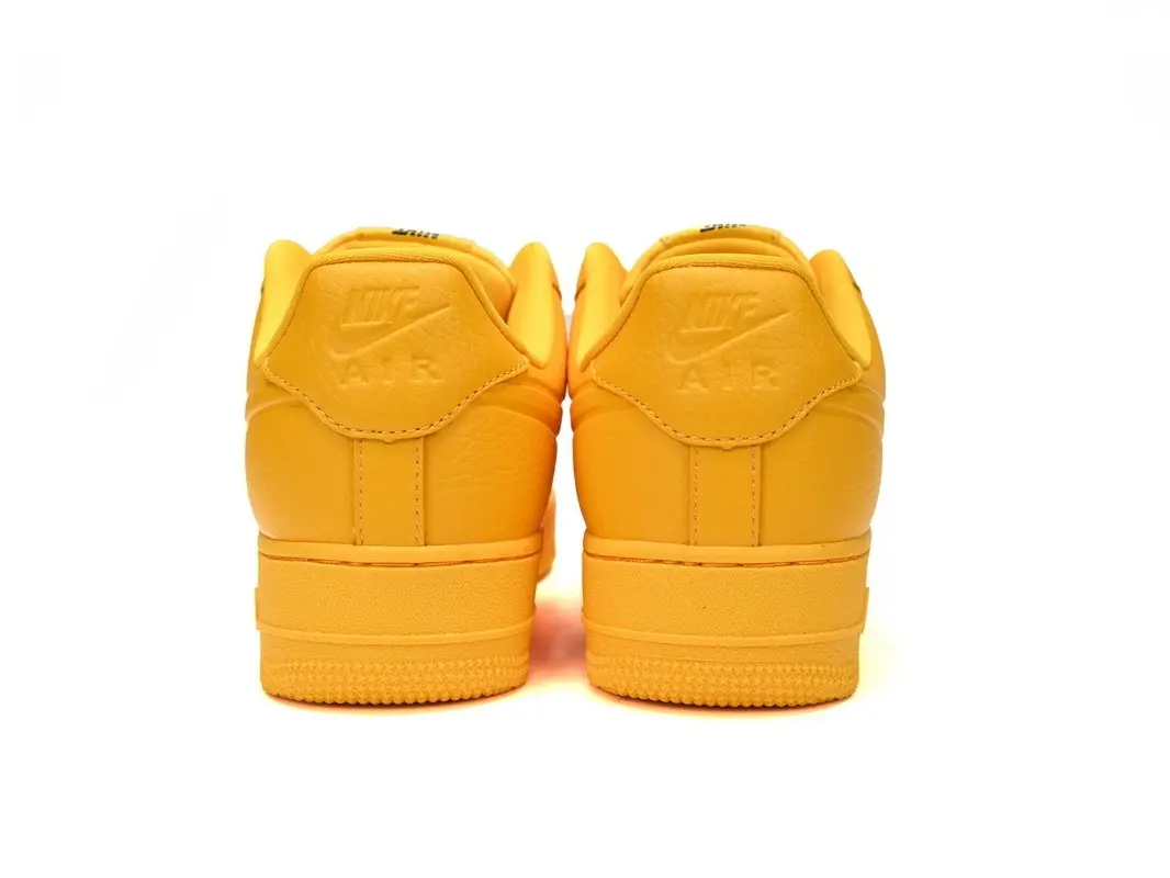 All Season Grain Full Yellow Leather Low Top Street Sneakers, Cushioned Foam Midsole, Clean Solid Yellow Monotone Anti Slip Rubber Outsole, Fashion Low Top Shoes For Skate, Travel, Daily Hip Hop Minimal Stree