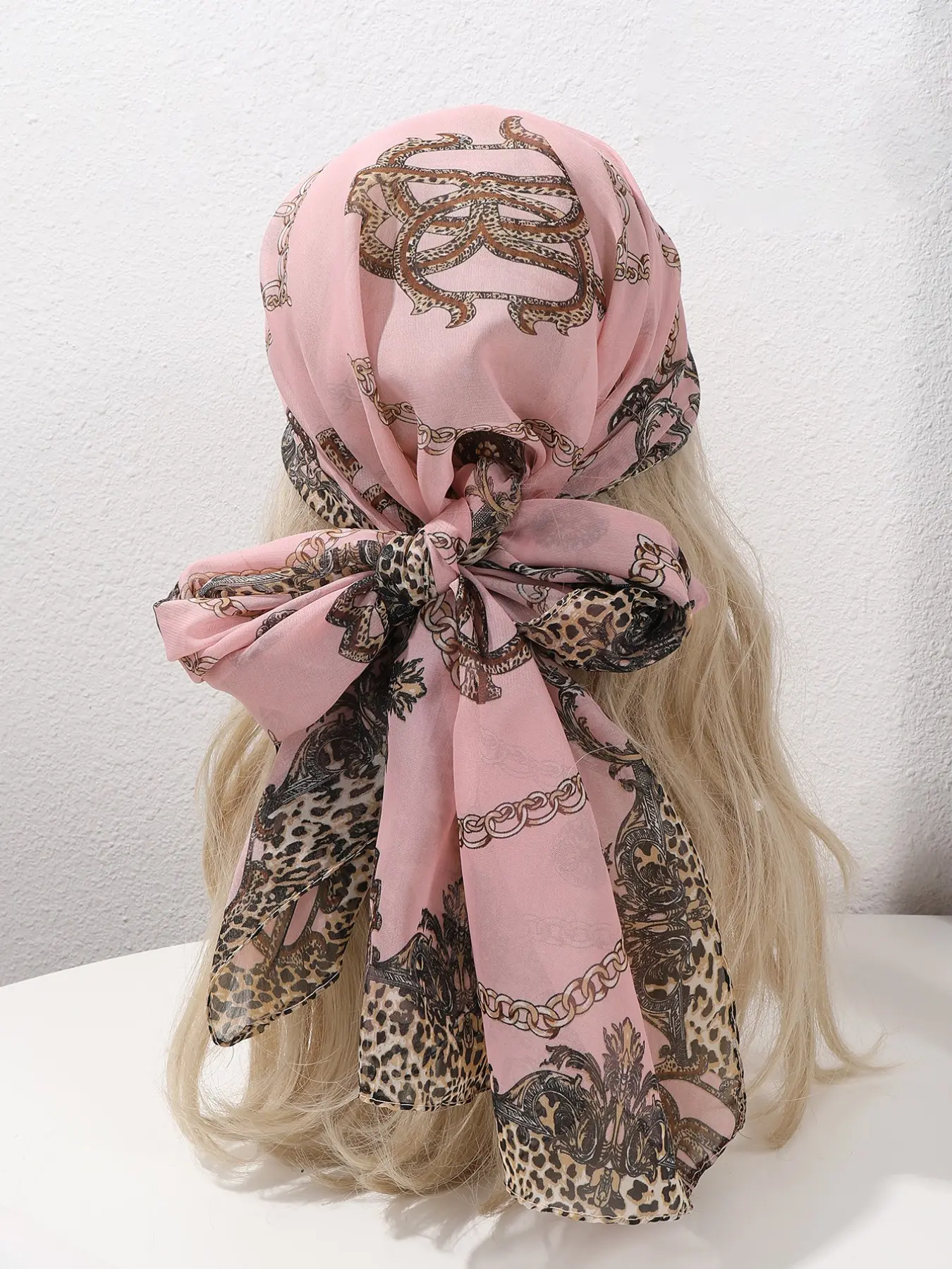 Women's Classic Leopard Chiffon Shawl Scarf, Multi-Functional Fashion Small Square Scarf, Vintage Print Headscarves, Hair Scarf, Luxurious Satin Silk Feel, Bowknot Scarf, All Seasons Wear