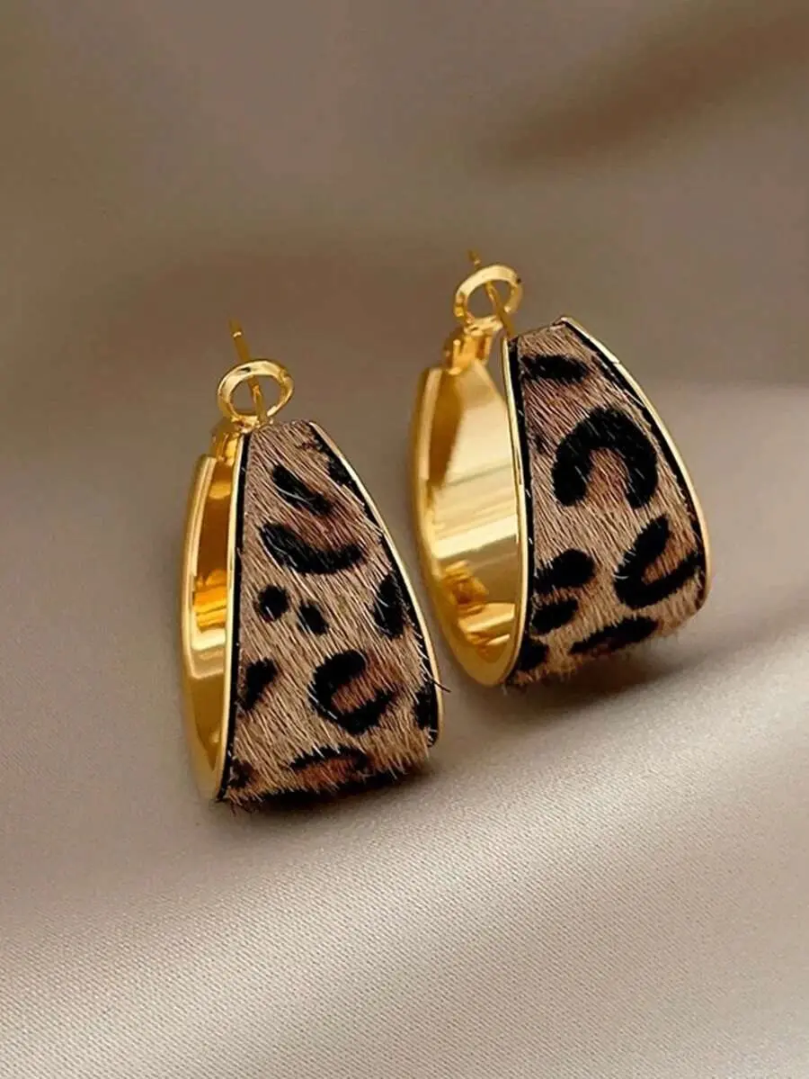 Vintage Flocked Leopard Design Hoop Earrings (1 Pair) - Unique Elegant Costume Jewelry for Teenage Girls, Party, Holiday Wear