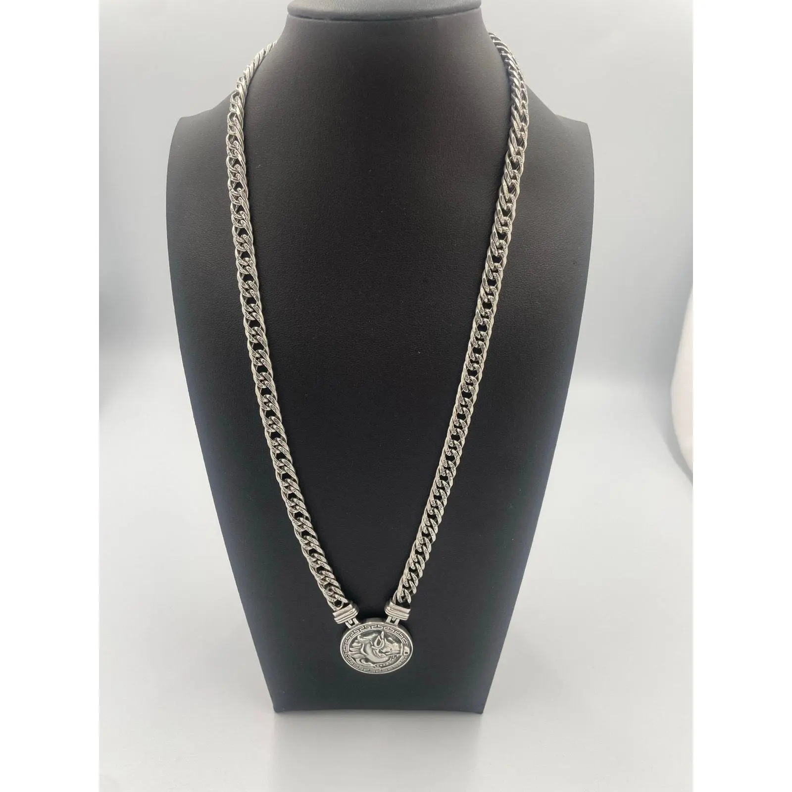 925 Superior Silver Custom Horse Pendant Necklace, 22in 7.2mm Diamond Cut Double Link Sterling Silver Jewelry Accessory - (SG-24)