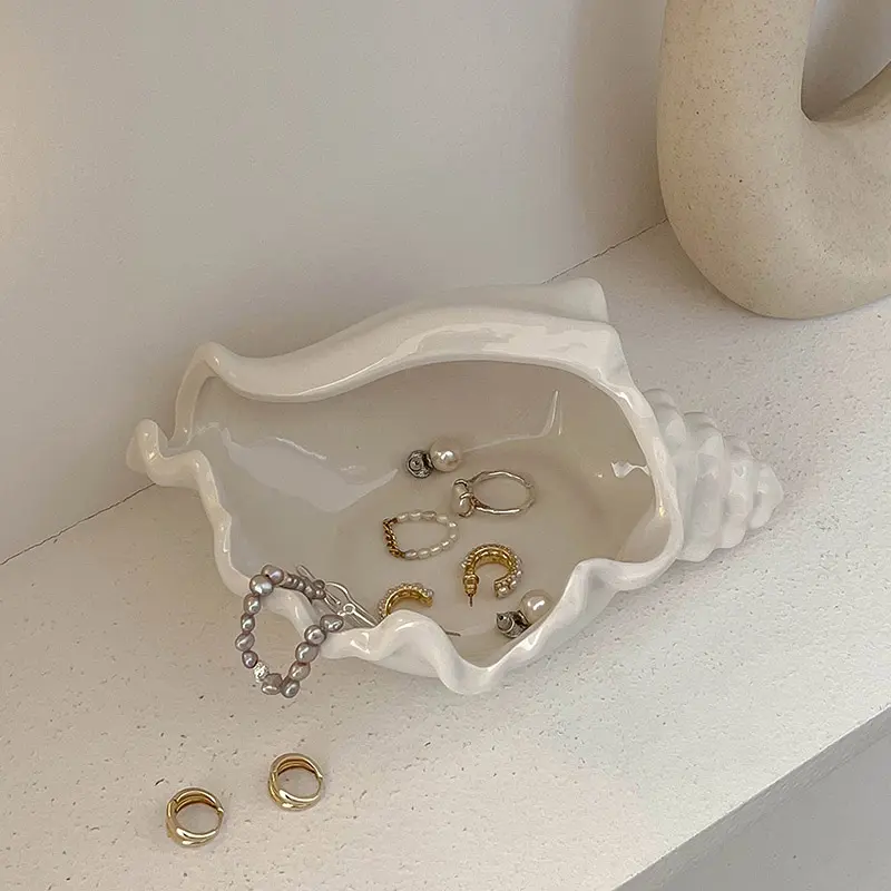 Conch Shaped Ceramic Jewelry Tray, Oval Ocean Theme Decorative Storage Box, Multi-Purpose Ring Earring Necklace Bracelet Key Holder