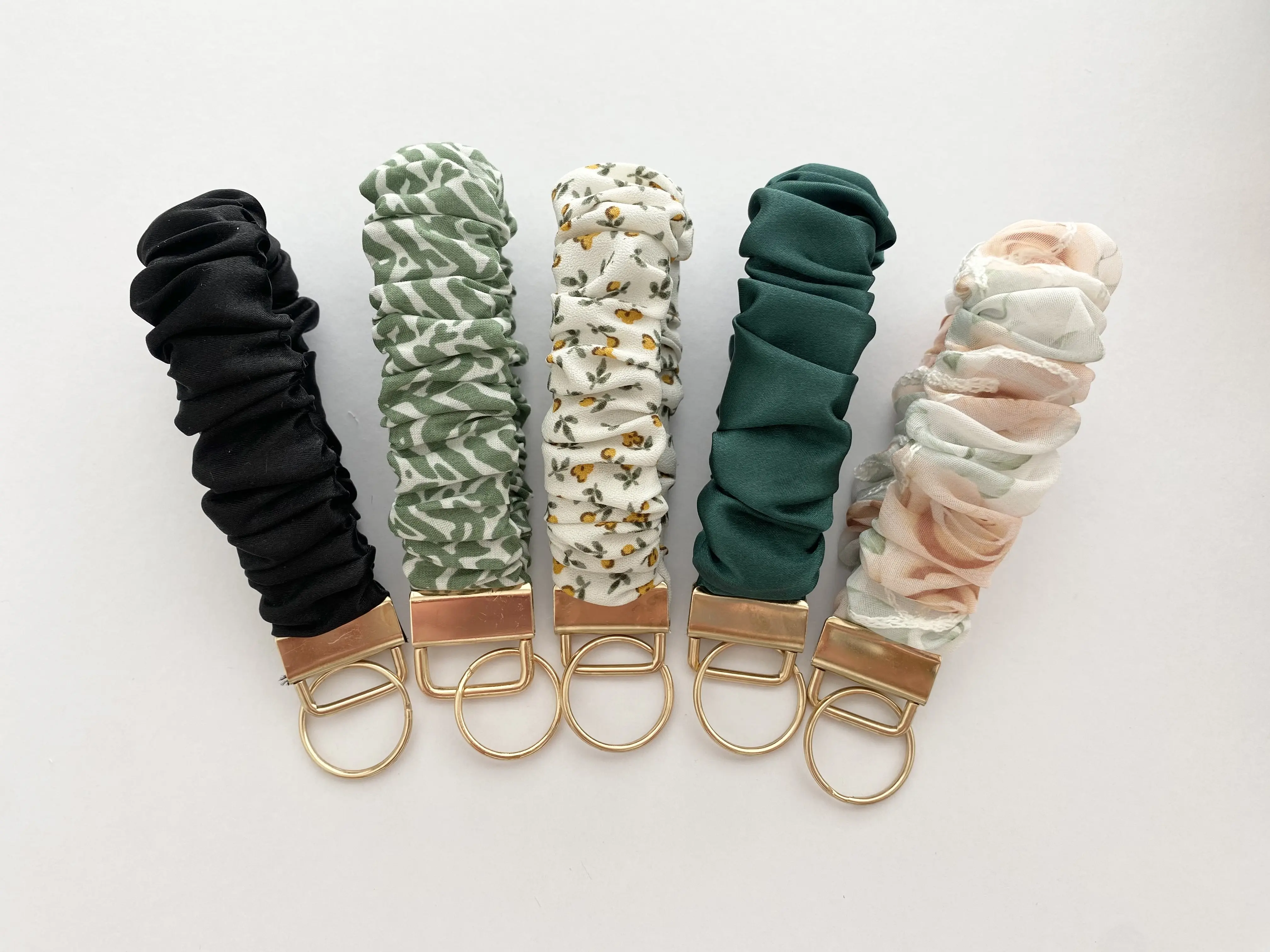 Scrunchie Keychain Wristlet, keychain, key fob keychain, scrunchie keychain,  wristlet keychain, keychain wristlets, gifts