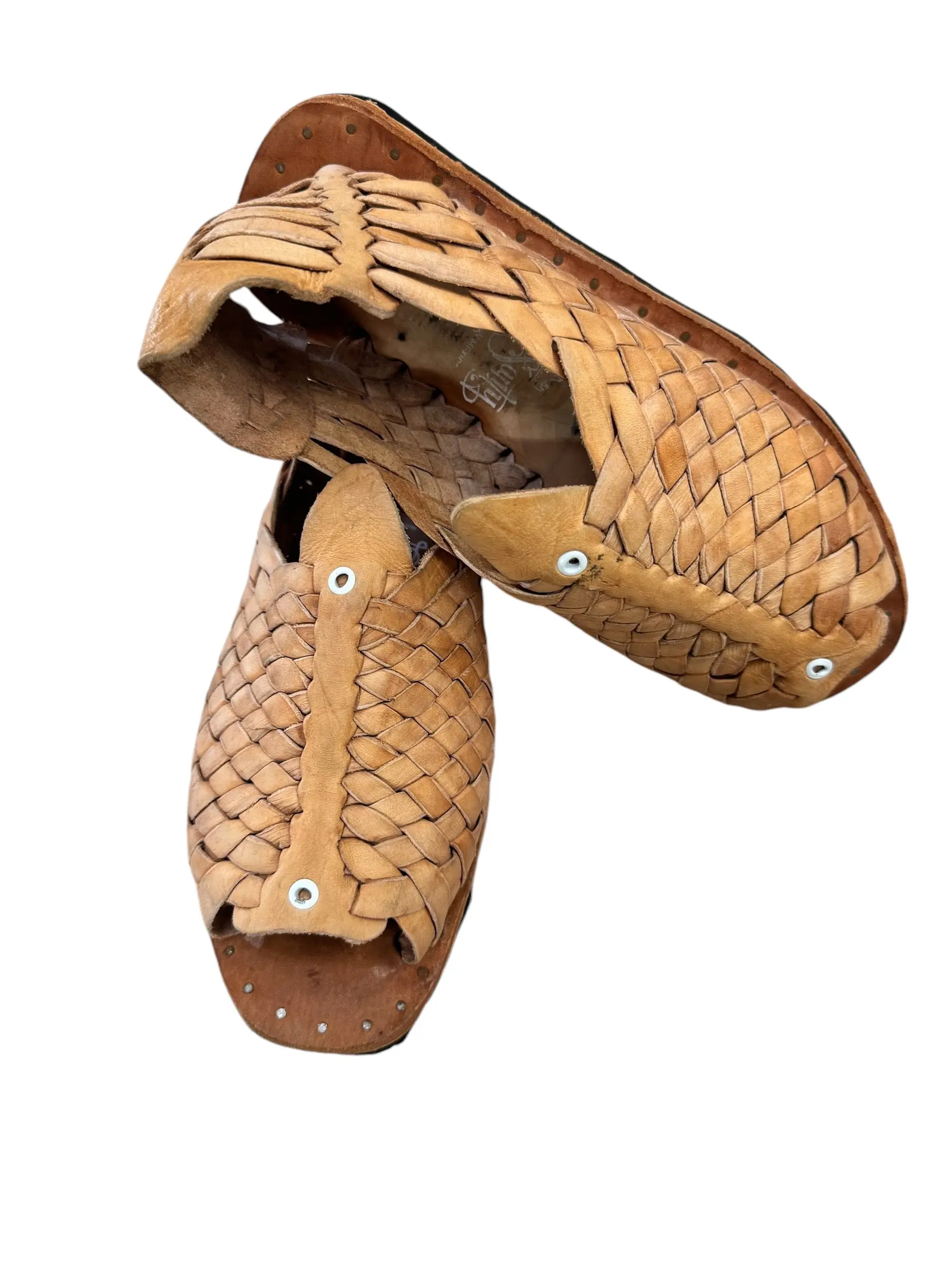 Huarache artesanal de llanta
