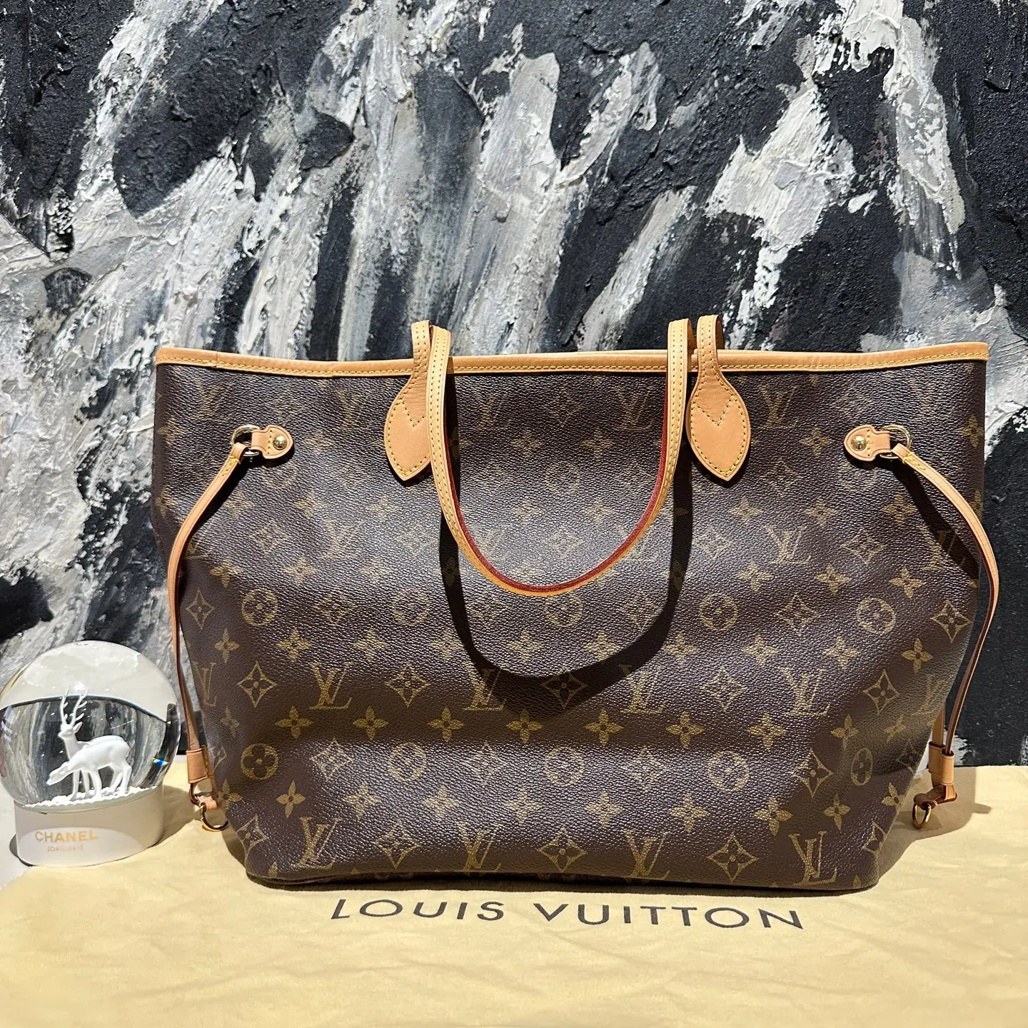 Pre-owned Louis Vuitton neverfull tete bag medium with monogram