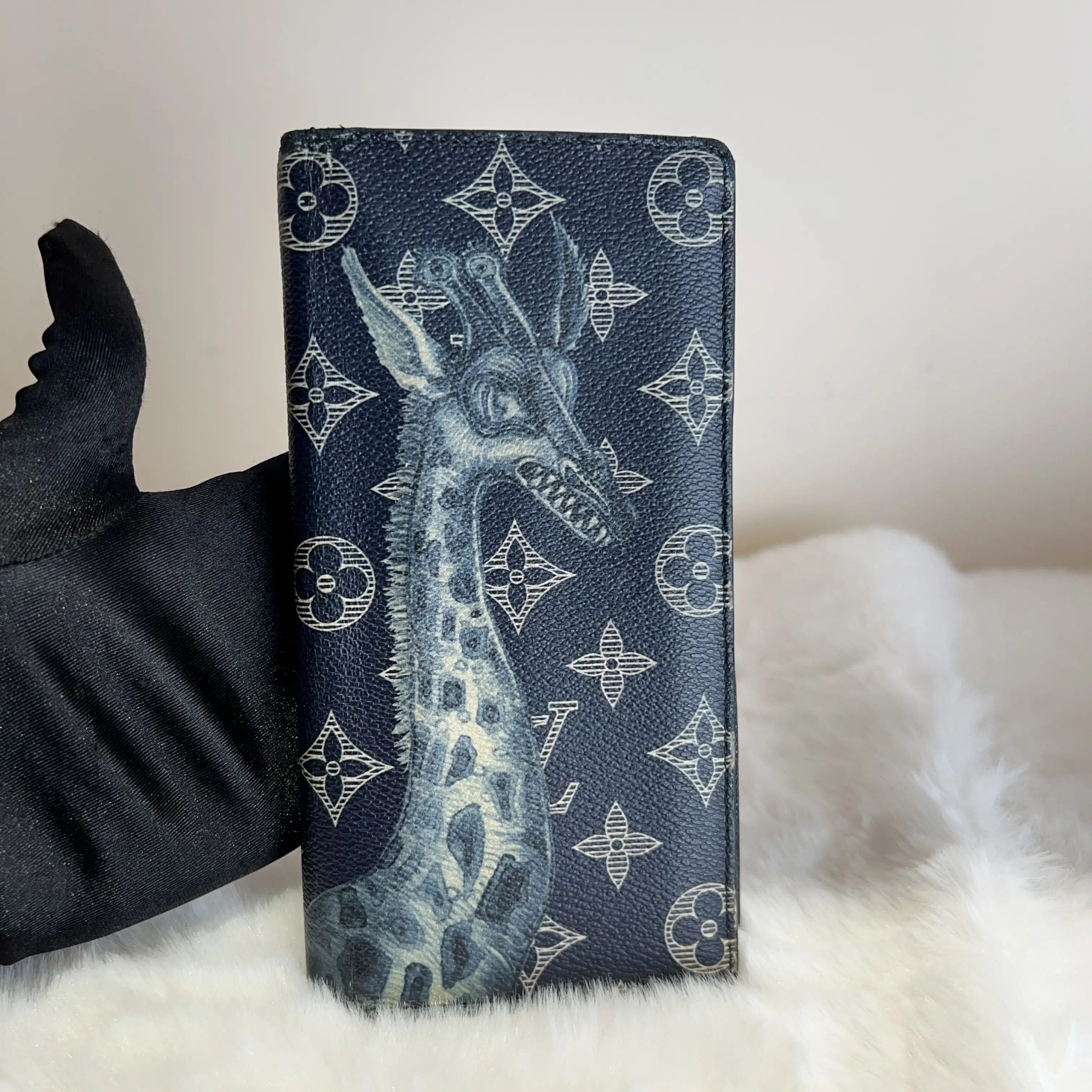 Pre-owned Louis Vuitton LV Crazy Animal Giraffe Embossed Wallet