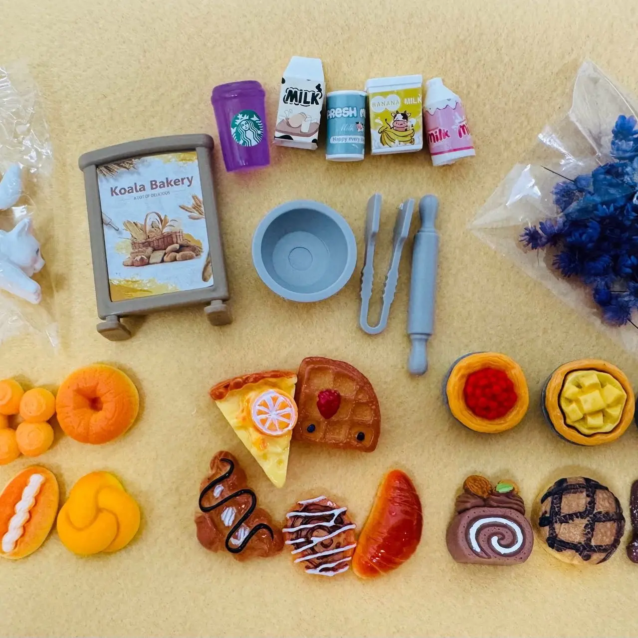 DIY Simulation Fake Whipped Cream Glue, A Set Include 2PCS Decoden Cream Clay Glue Silicone Cream, 3 Plastic Decorating Mouth, 2 Piping Bags, 1 Small Size Spatulas, Craft Resin Decoration For File Box