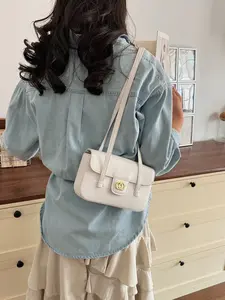 French Style Crossbody Bag, Fashionable Crossbody Bag, Casual Shoulder Bag, Elegant Sweet Girl Design, Detailed Craftsmanship, Perfect for Dates and Outings, Luxury Handbag for Women