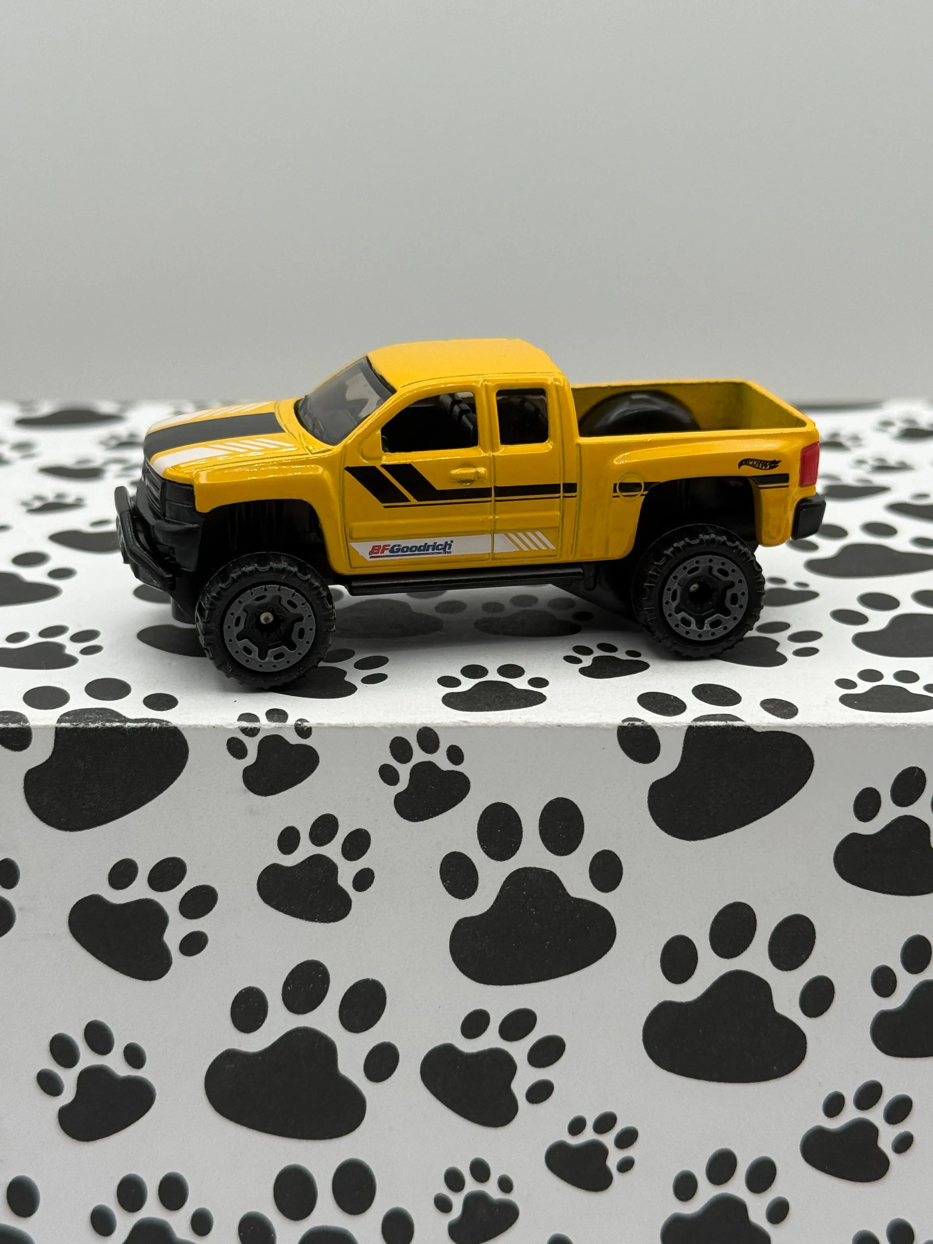 Unspun Chevy Silverado Off Road