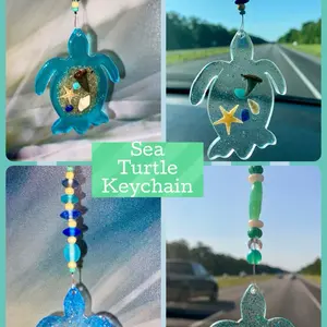 Beaded Sea Turtle Keychains in Vibrant Colors with Unique Bead Accents for Stylish Accessory