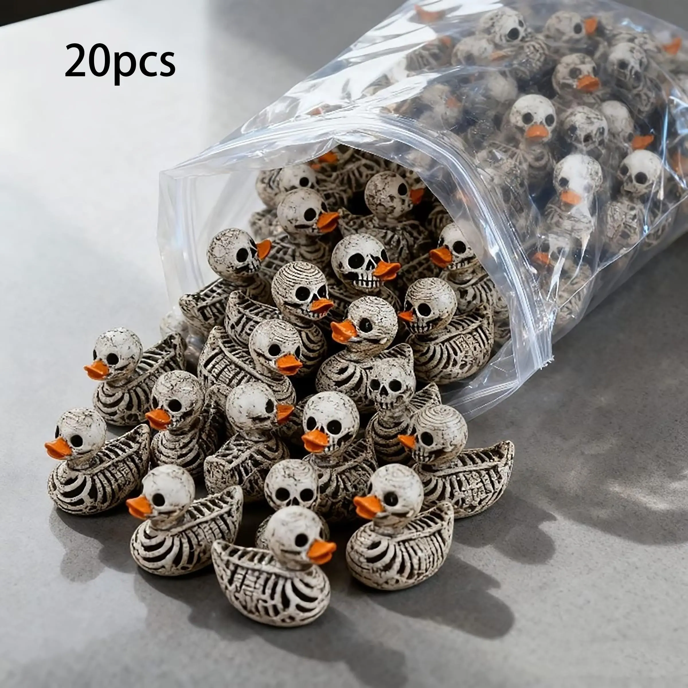 20-Pack 0.6 inch Gothic Skull Design Duck Resin Figurines, Spooky Compact Desk Decor for Halloween Parties and Gothic Home or Office, Collectible Spooky Gifts for Dark Decor Lovers, Dark Figure Decor, Desktop Ornaments