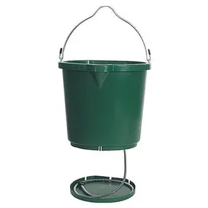 Farm Innovators Heated Flat-Back Water Bucket, 5 Gallon