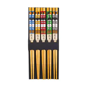 Japanese Bamboo Chopsticks Set - 5 Pairs Reusable Cat Design Chopsticks for Family Dining, Sushi, Ramen