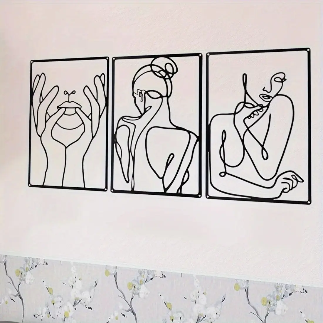 3 Pieces of Striking Abstract Metal Wall Art with Line Illustrations, Decorative Artwork, Aesthetic Design. Ideal Decor for Kitchen, Bathroom, or Living Room. Decorative hanging ornaments, Decoration Items