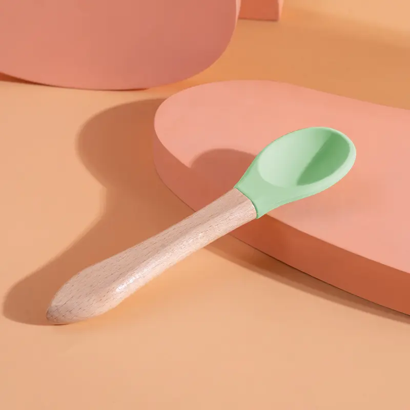 Green (silicone spoon with wooden handle)