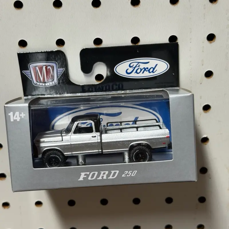 M2 Ford F250