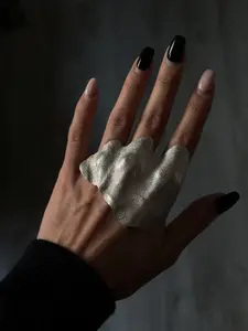 Unique Punk Irregular Ruched Artistic Ring for Unisex Jewelry 28g Weight Perfect for Parties Banquets and Vacations Elevate Your Style with Artistic Vibe