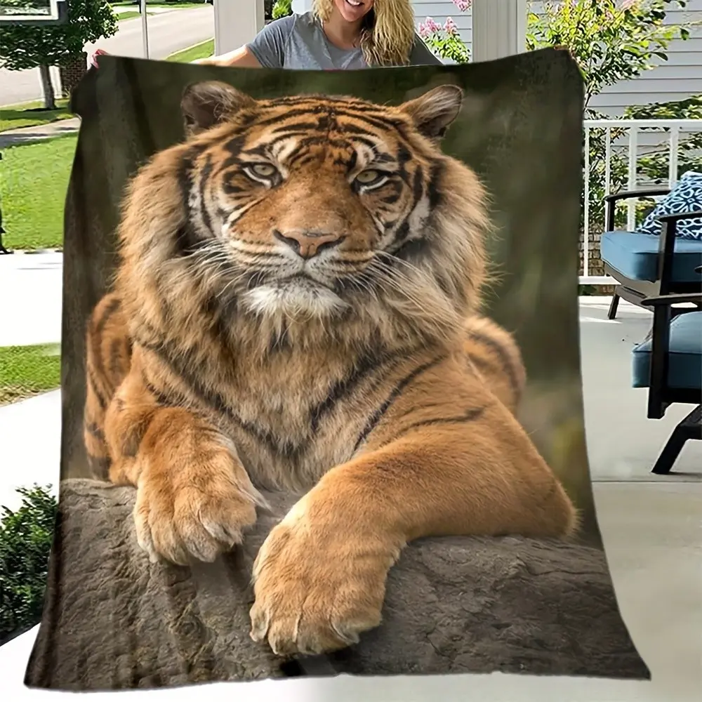 Super soft tiger patterned flannel blanket - multifunctional, warm and comfortable, suitable for sofas, beds, offices, camping | a gift choice suitable for all seasons