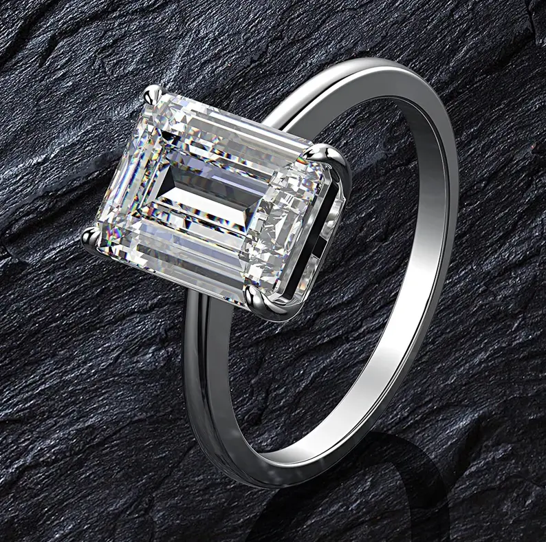 Genuine 925 Sterling Sliver 4CT Exquisite Emerald Cut A5 Zircon Ring (Size 6-9)