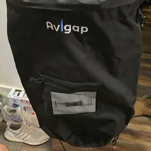 Boat Trash Can, 100% Odor & Leak Resistant, Portable, Reusable, 10-13 Gal Garbage Bag Snaps Inside, Easy to Install & Clean, Fishing, Sandbar, Kayak, Pontoon Boat Accessories Black