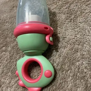 Silicone Fruit Teether, Rotating Push Type Fruit Feeder, Baby Food Push Spoon – Easy Baby Food Dispenser, Blue / Green / Pink