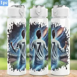 1pc Soccer Player Plastic Water Bottle, Printed Design Plastic Sports Bottle, Flip Top, Reusable, Portable, 25oz 750ml Lightweight Leak Proof Travel Drinks Bottle Running, Ideal Gift for Birthday Christmas, Sports Drinkware