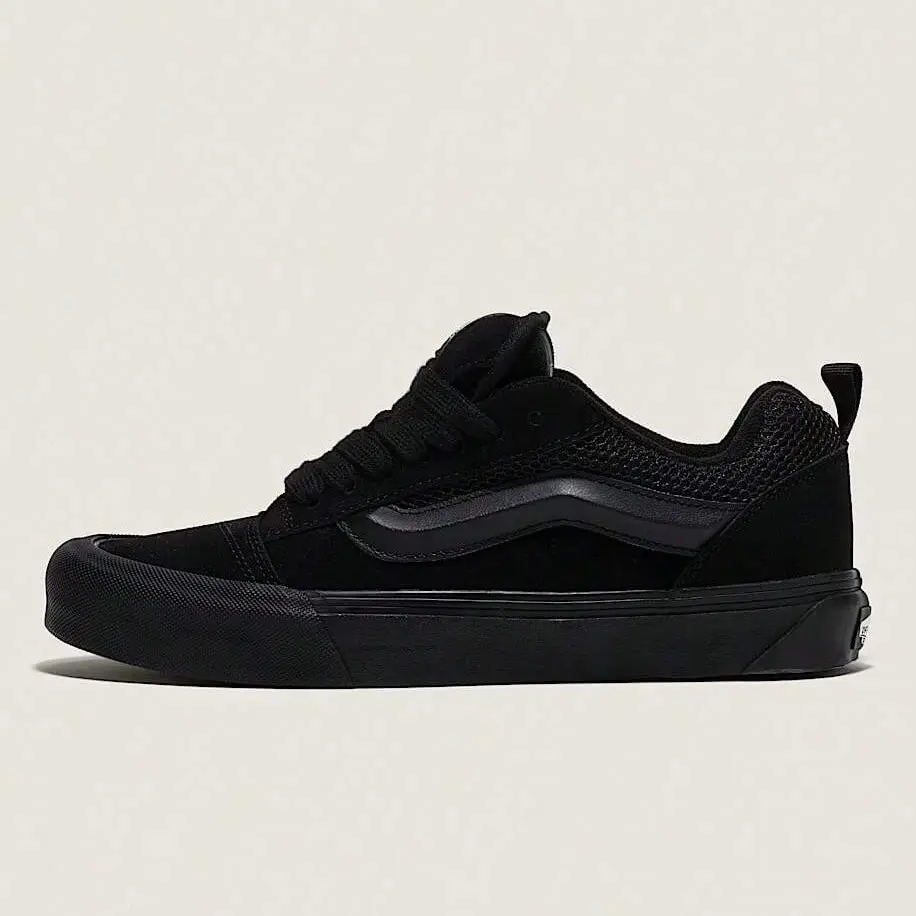 Knu Skool Casual Sneakers Black/Black Unisex Shoes